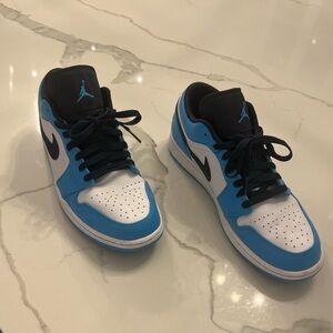 Men’s Nike Air Jordan low dunks size 11.5